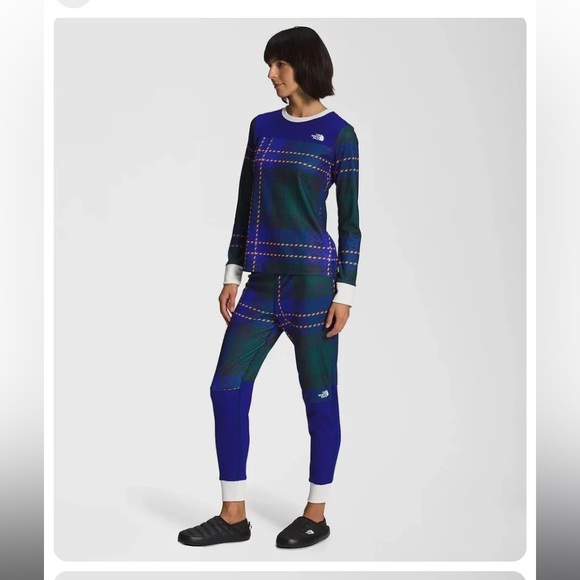 The North Face Thermal Waffle Set - Picture 6 of 7